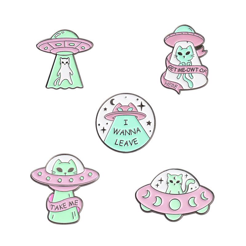 Cartoon Alien Creatures Enamel Pin Science Fictio Spaceship UFO Green Monster Brooches Lapel Badge Jewelry Gifts For Friends