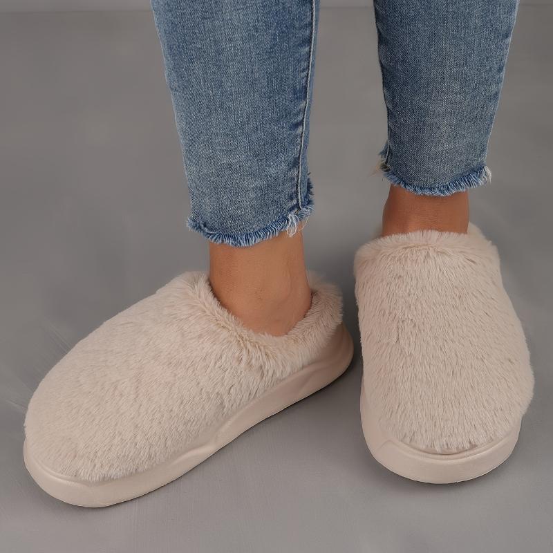 Plush Winter Slippers Soft & Cozy Women's Slippers Indoor/Outdoor House Shoes with Non-Slip EVA Sole, Warm Slip-On Design for Home & Casual Wear