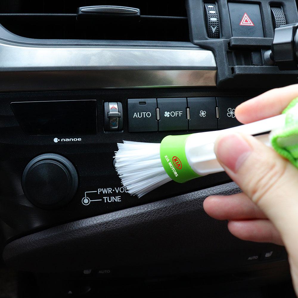 Car Interior Cleaning Brush Air Conditioner Cleaning Tools Air Outlet Dust Double-ended Soft Brush for Kia Rio Soul Picanto EV6 Xmwcj44
