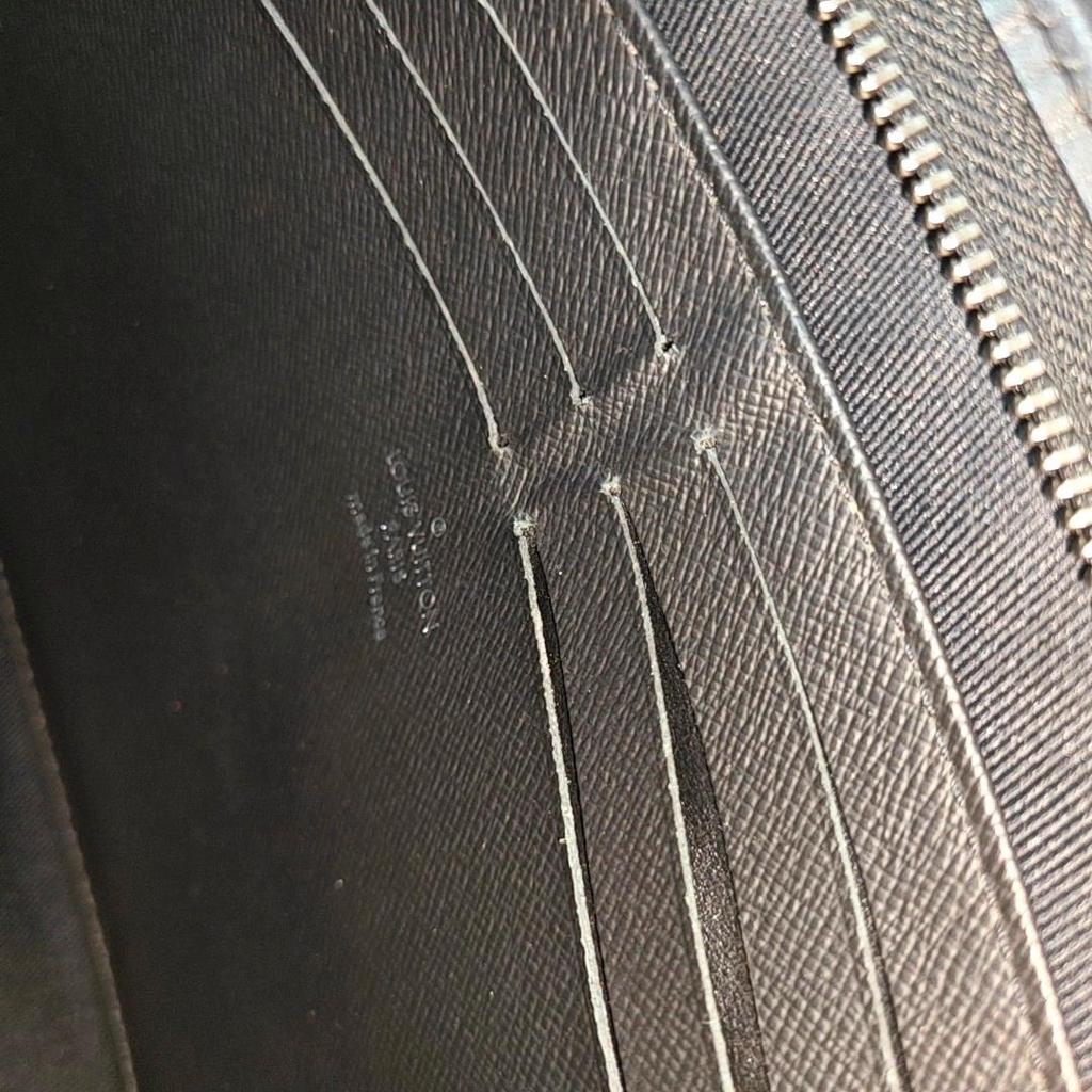 [Usado] Louis Vuitton Pochette Voyage MM 'Lona Monograma Eclipse Preta' - Muito Bom #1G1KZWY