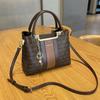 Atmosphärische und großvolumige Damen-Tragetasche Frühling High-End Nische Retro-Druck Einfache Handtasche mit einer Schulter Crossbody