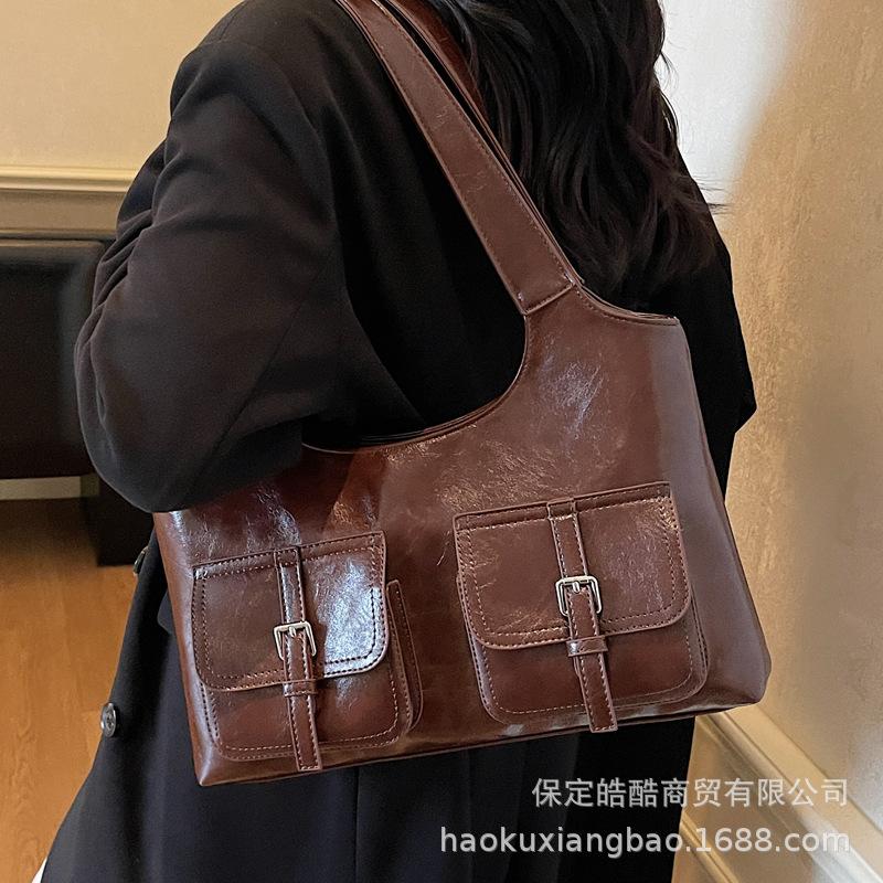 Simple and Versatile Bag Women's Large Capacity 2025 New Autumn and Winter Retro Shoulder Underarm Bag Texture Commuter Tote Bag