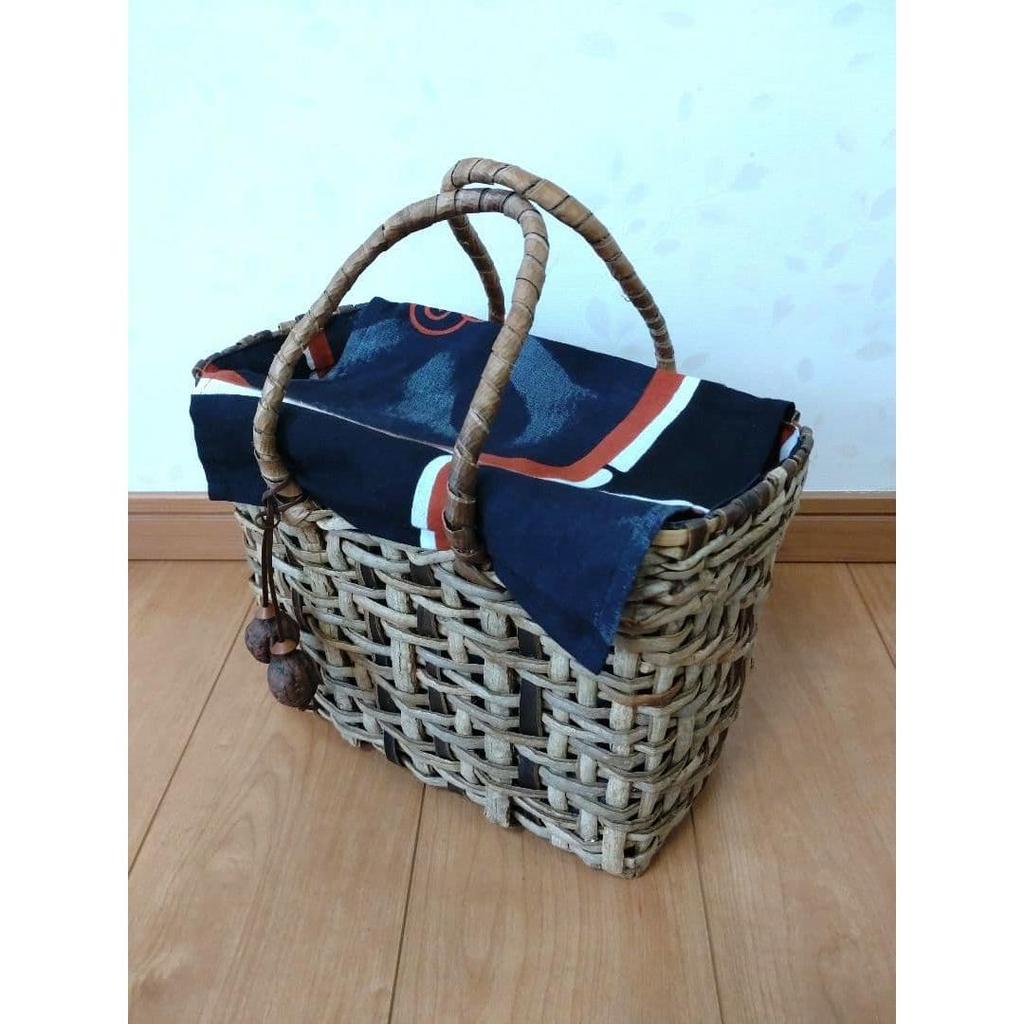 Used Unique basket bag A (walnut, cedar, linden) with inner fabric