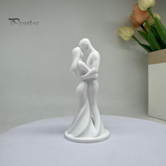 Minimalist Couple Statue 3D Printed Black & White Hugging Statue, Modern Sculpture with Abstract Embrace Dust Wipe Figurine Form, Romantic Desk Decor