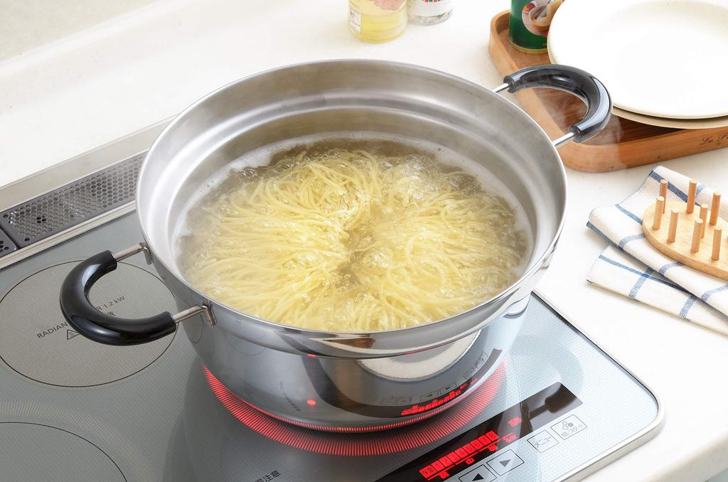 Yoshikawa Kurumentei Edelstahltopf, 26cm, 7,8L Fassungsvermögen, Hergestellt in Japan, Edelstahl, Induktionsgeeignet, Geschenkverpackung verfügbar, SJ1369