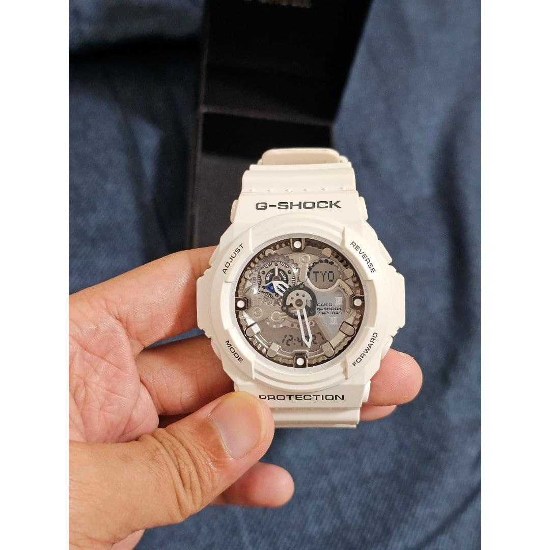 Used CASIO G-SHOCK white digital watch