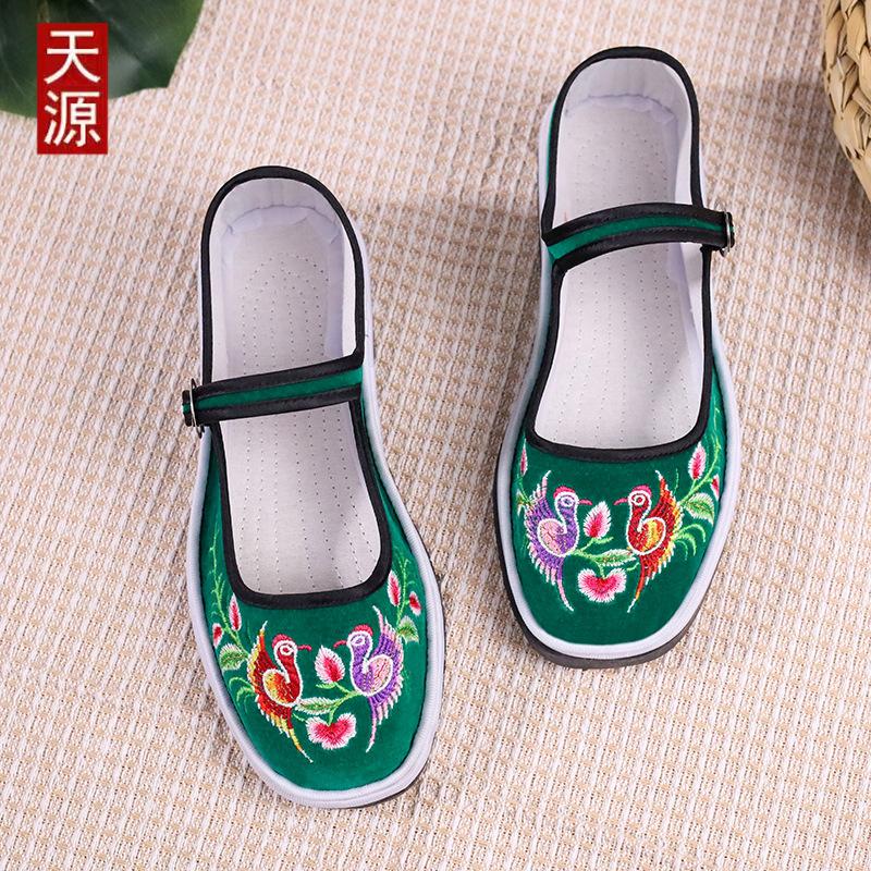 Wedding red shoes big red corduroy embroidery handmade online buckle belt women's shoes for relatives and friends to compensate for marriage shoes