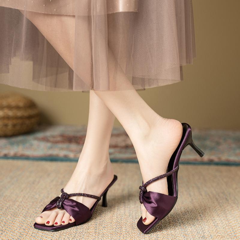 New Summer Sandals for Women Fashion Square Head Open-toe Rhinestones with Slip-on Slip-on Slippers with Fine Heels