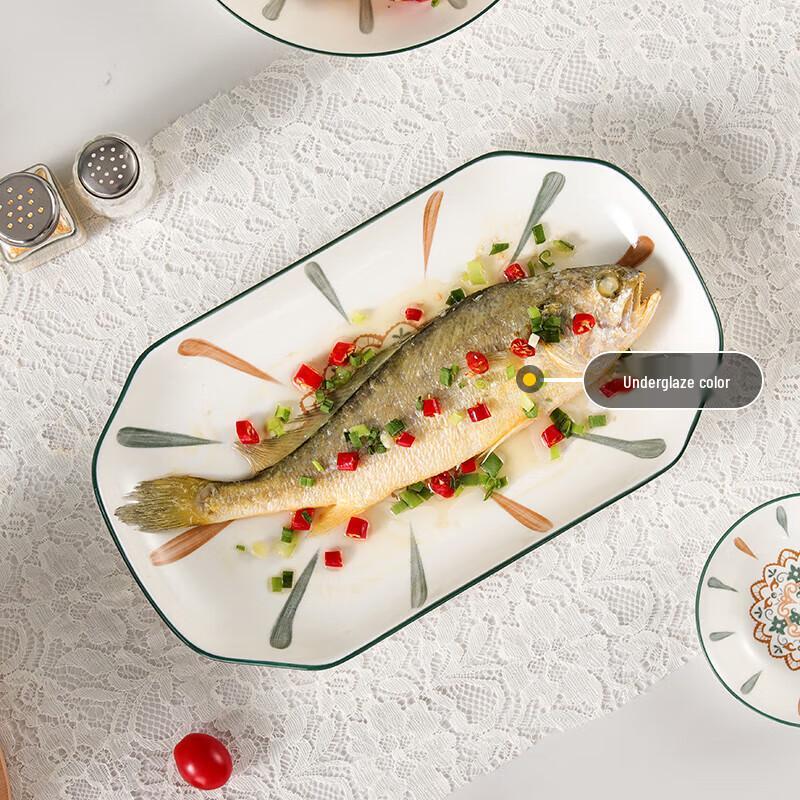 Hegawa House 12-inch Retro Fan Leaf Ceramic Fish Plate