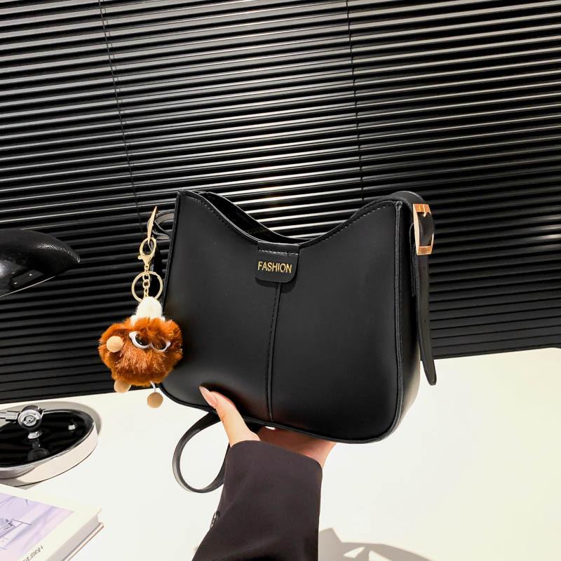 Trend and Beautiful Fashion Solid Color Korean Version of Simple Messenger Casual Large Capacity Foreign Style 2025 New Shoulder Crescent Bag