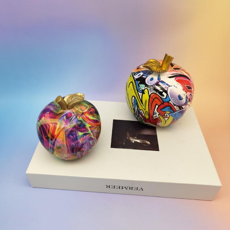 Creative Graffiti Apple Figurines Colorful Painting Art Fruit Resin Sculpture Nordic Modern Home Decor Interior Desktop Ornament