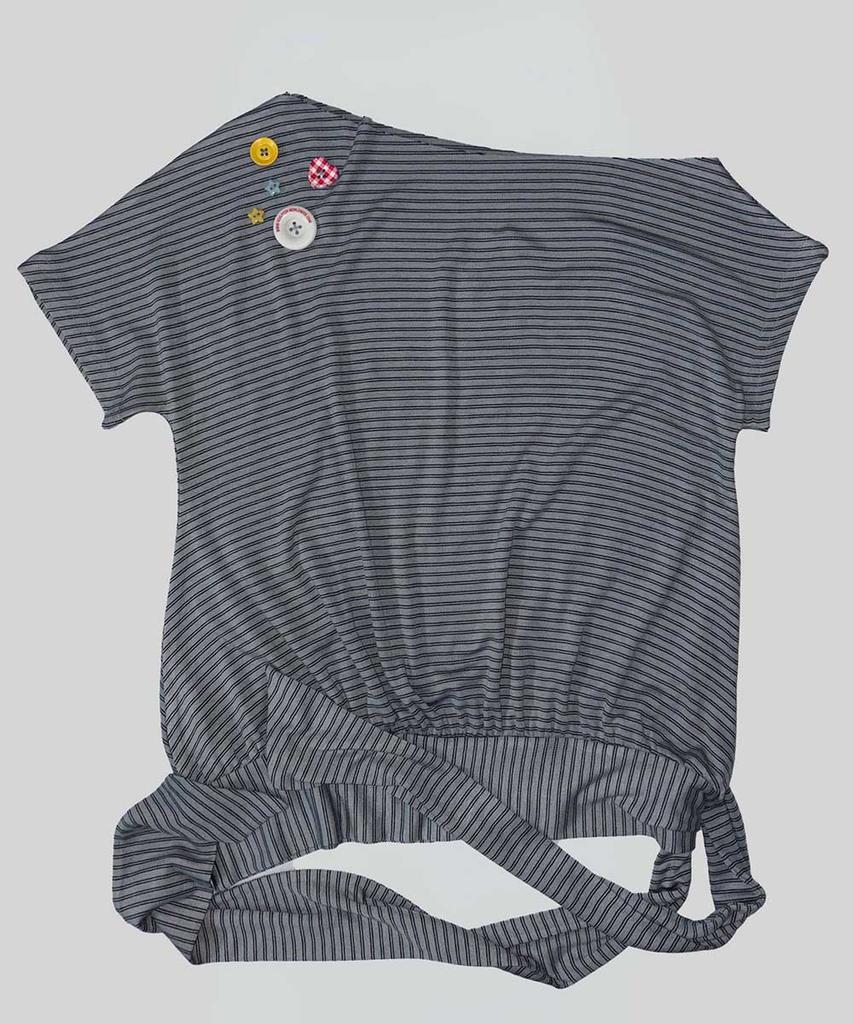 SCULPTOR Off-Shoulder Button Tee Dusty Blue