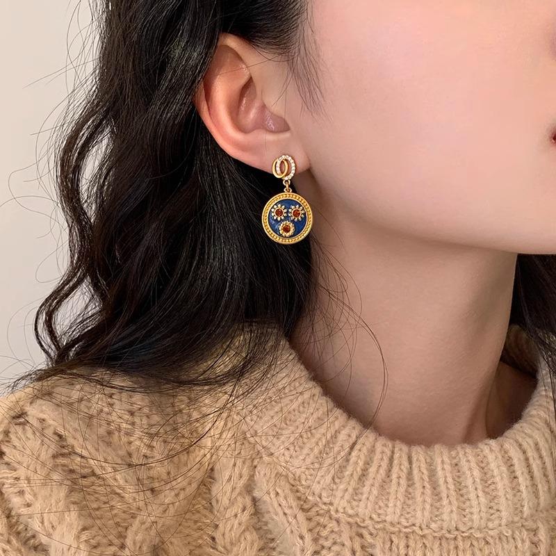 Vintage Srebrne Kolczyki Okrągłe z Diamentami i Kroplami Oleju: Retro, wykwintne i luksusowe dla kobiet