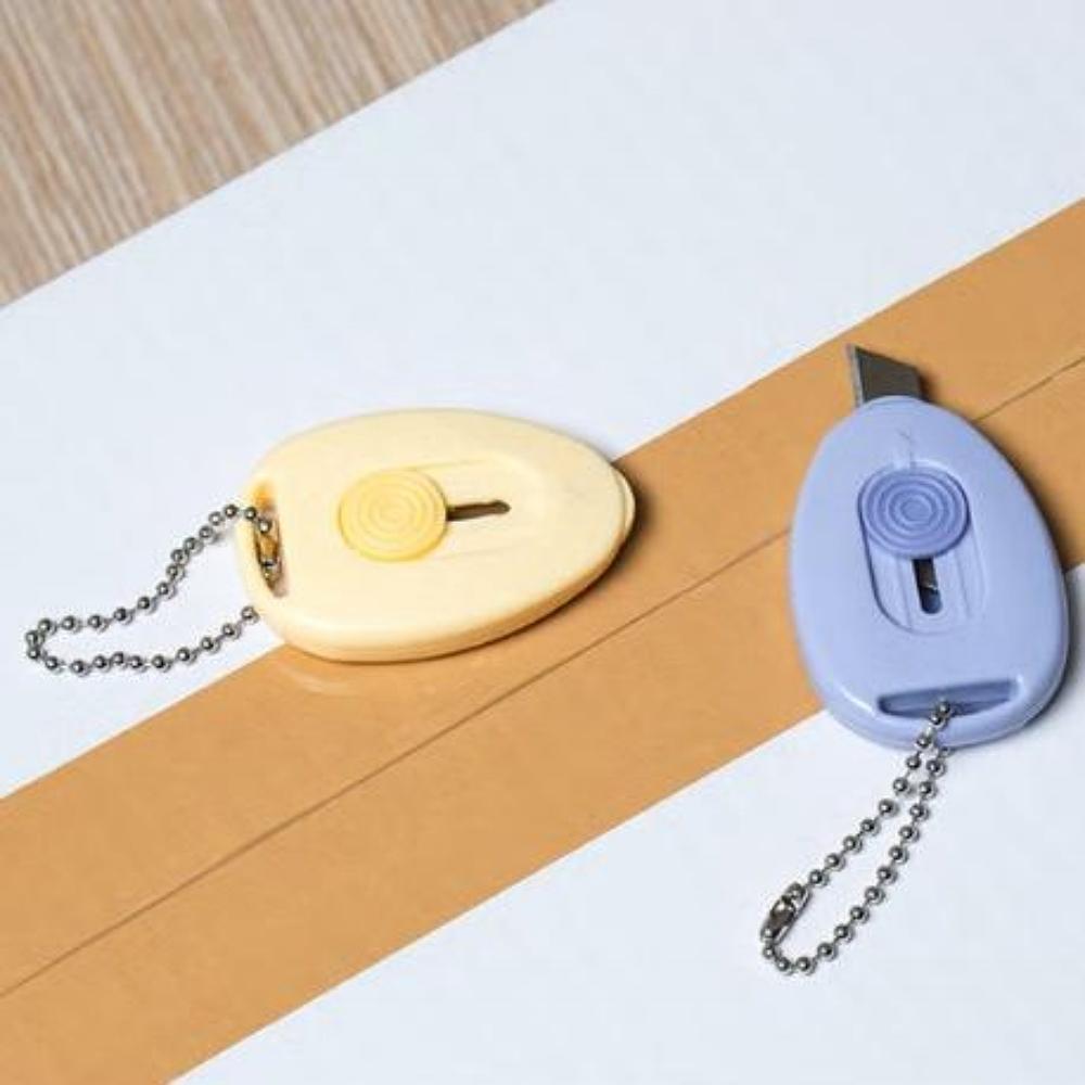 Mini Cutter & Magnets (2 pieces)