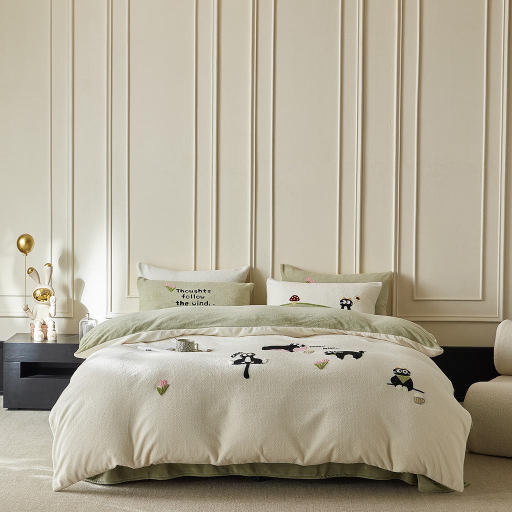 High-End Thickened Milk Fleece Four-Piece Set Double-Sided Fleece Warm Baby Fleece Bed Sheet Quilt Cover Towel Embroidery Three