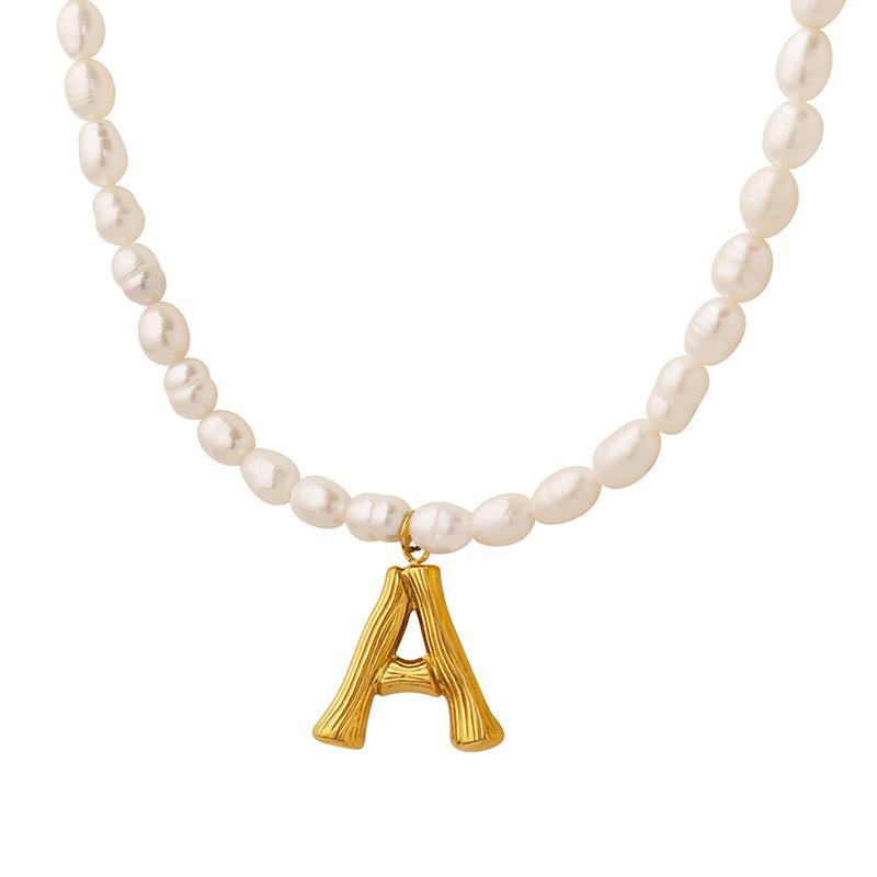 Party Banquet Gorgeous Non-Fading Light Luxury Design Freshwater Pearl Necklace 26 Letters Gold-Plated Pendant Collarbone Chain