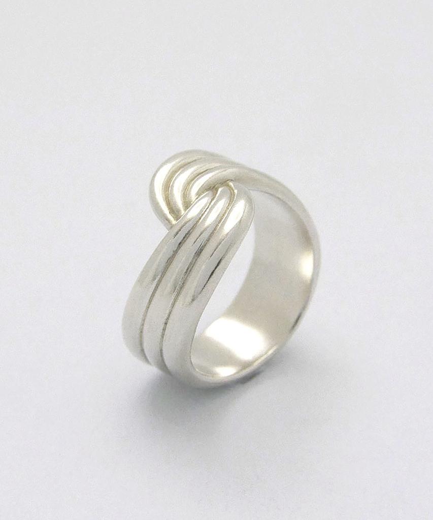 Ound Three-Strand Twisted Silver Ring (Type A)