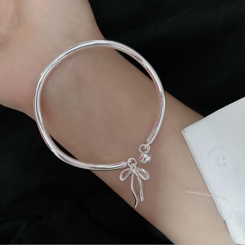 Female Niche Sweet Versatile Bow Bell Bracelet