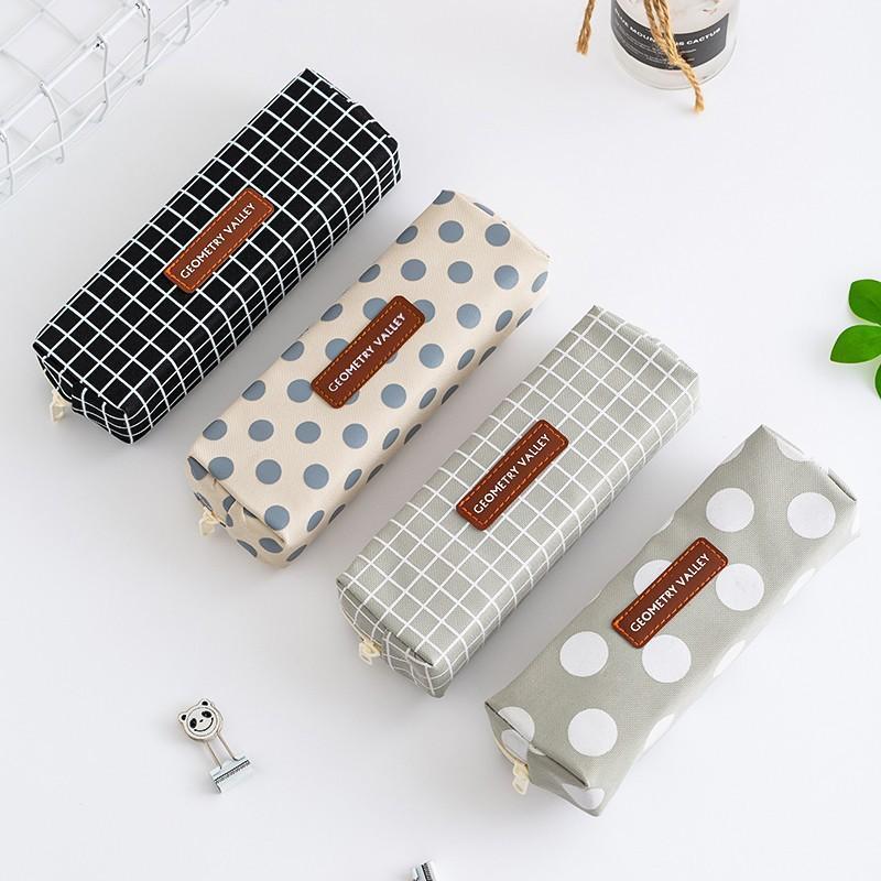 Canvas Pencil Case Aesthetic Geometric Pattern Smooth Sturdy Zipper Portable Large Capacity for Office Workers Stationery Organizer