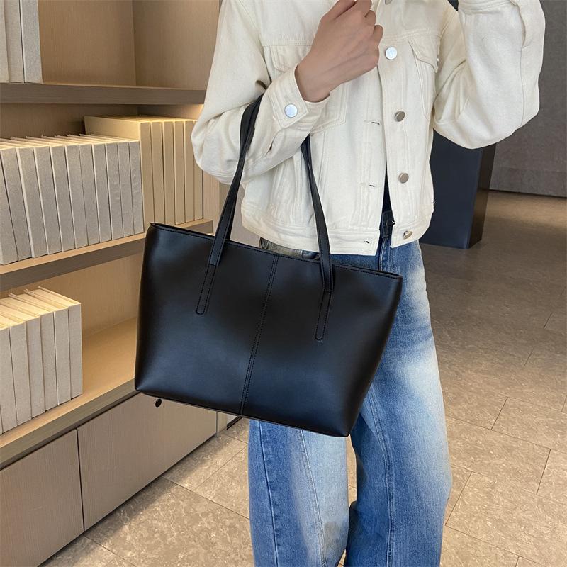 New tote bag large-capacity splicing soft leather women's bag simple casual shoulder bag commuter versatile handbag