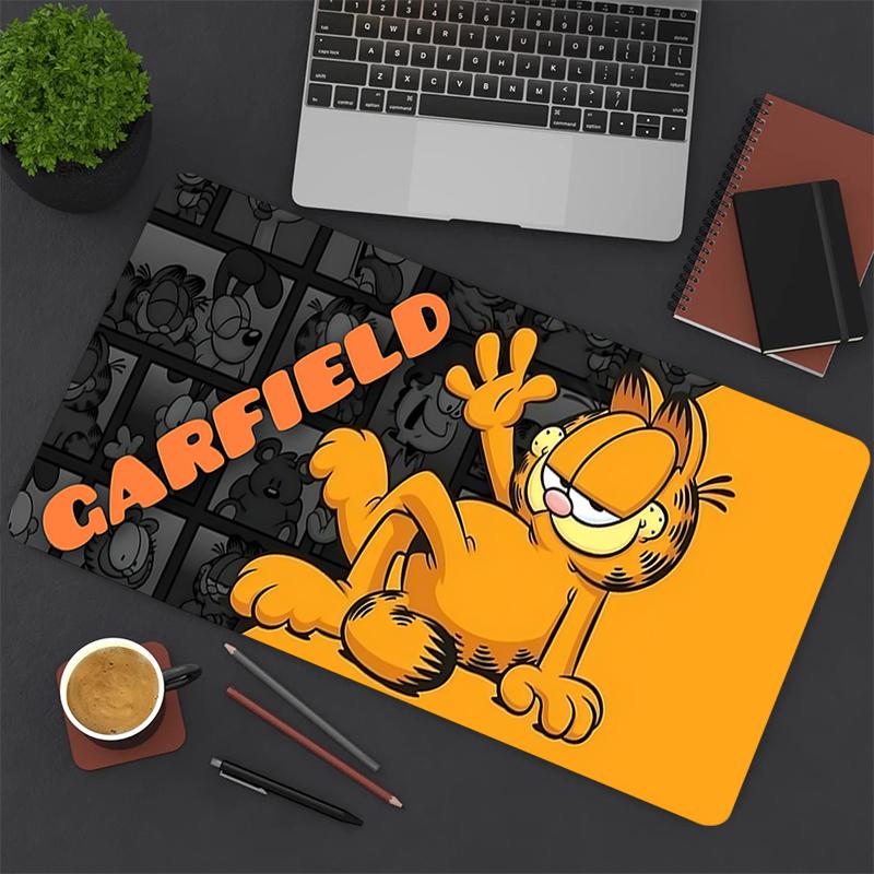 1Pc Garfield'S Playful Pose Gaming Mouse Pad Keyboard Desk Mat Non-slip Rubber Lock Edge Waterproof Computer Mousepad for Office Home Decor Ey13