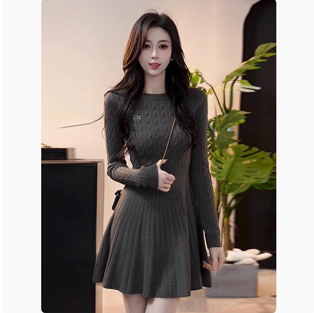 

2025 Douyin Influencer Style Round Neck Slimming Sweater Dress for Women - Plus Size Available L (105-120 jin) сірий колір