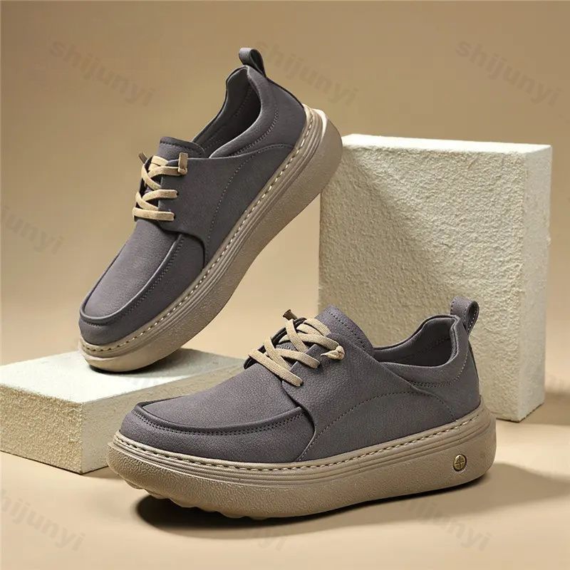 Herren Lederschuhe 2026 Frühjahrsmode Business Casual Schuhe Plateau Runde Spitze Bequem Outdoor Retro Herren Vulkanisierte Schuhe