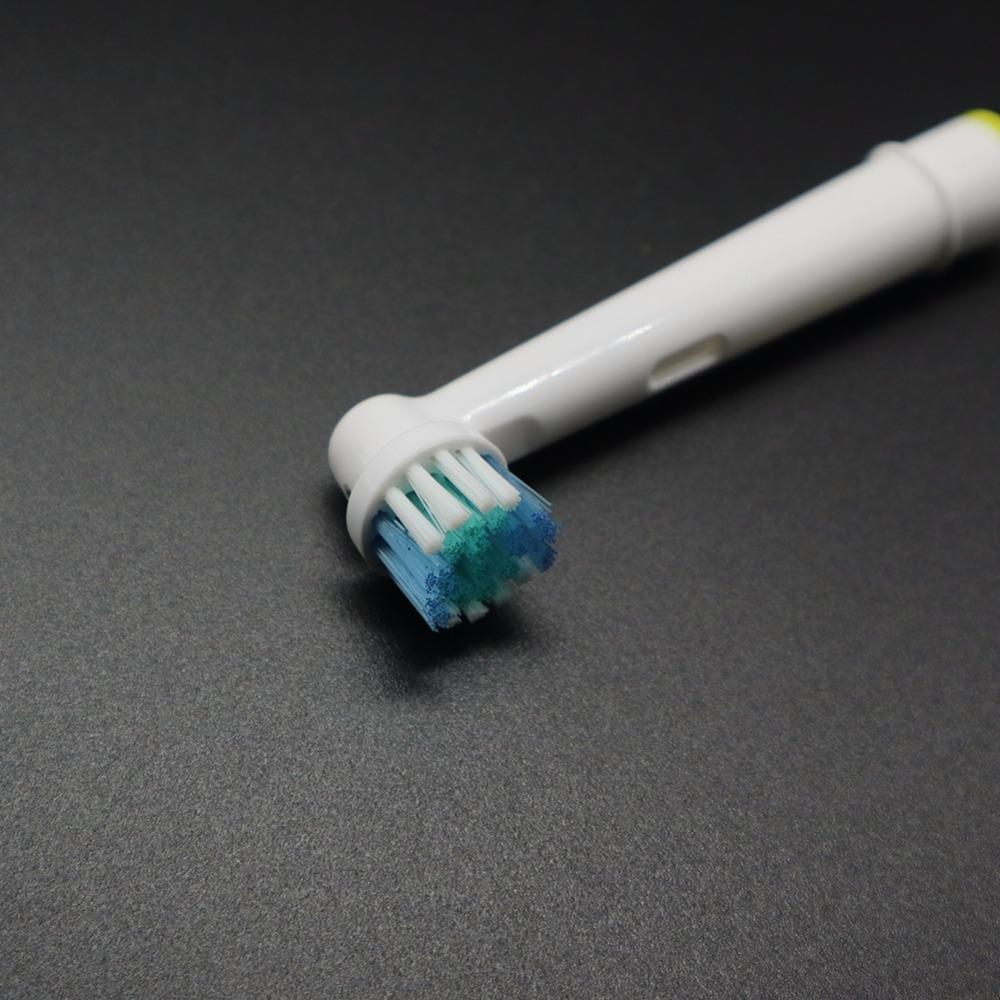20 testine di ricambio per spazzolino elettrico Oral-B Vitality Precision Clean