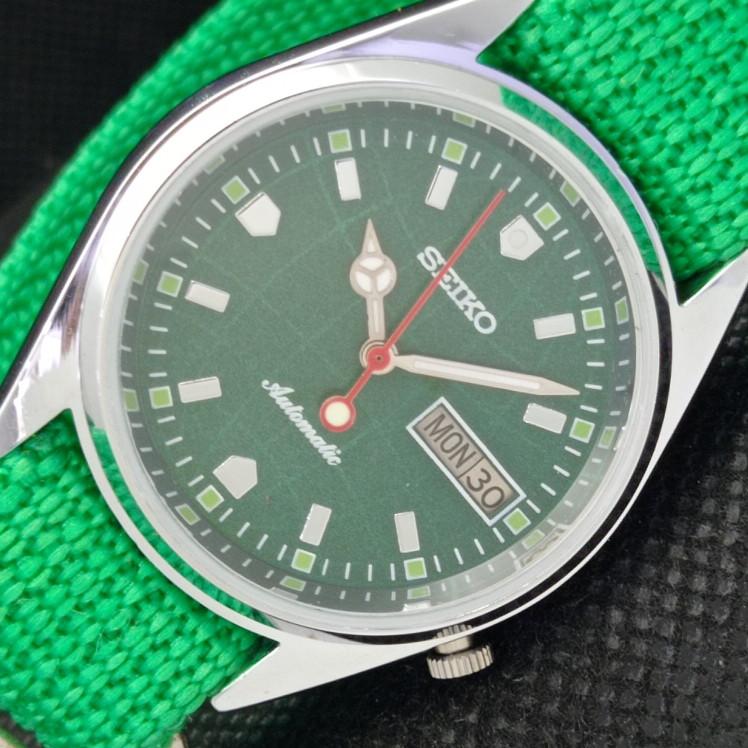 

REFURBISHED VINTAGE SEIKO AUTO 7009A JAPAN MENS D/D GREEN WATCH 610b-a317999-2 SKU610b-a317999