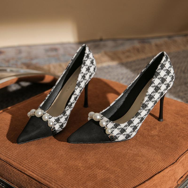 97801 [sheepskin] High Heels Women's Thin Heels 2025 New Versatile Pearl Chain Pointed Thousand Bird Grid Single Shoes