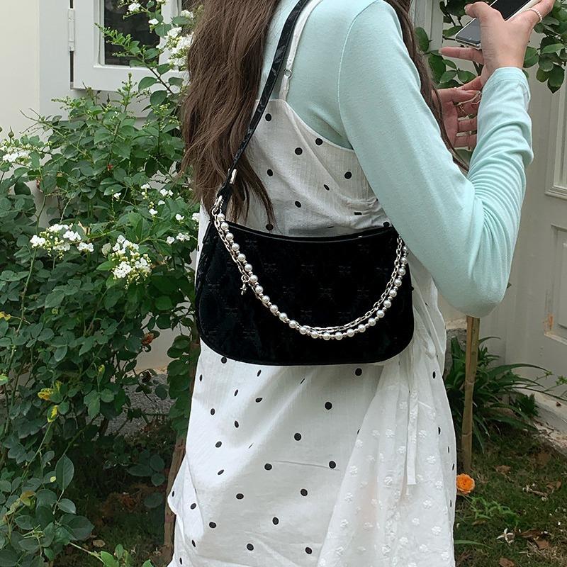 Korejský styl kapesní taška módní nová perlová řetízková taška sladká a roztomilá zipová axilární taška pro ženy pevná crossbody taška přes rameno