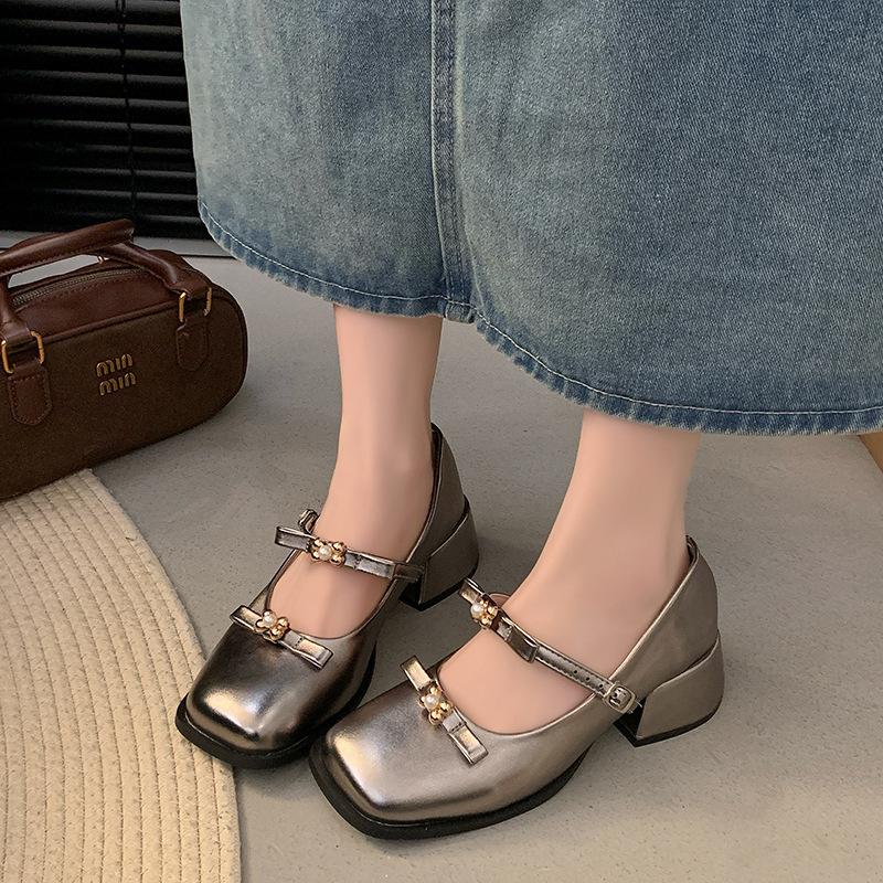 

Mary Jane women s shoes spring and summer retro thick heels high heels square head gold bead bow beautiful shallow mouth single shoes 40