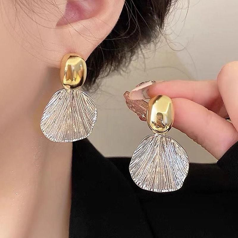 Korean Metal Silver Color Large Flower Earrings For Women Fashion Pearl Stud Earrings Sweet Girls Party Jewelry Accessories Gift