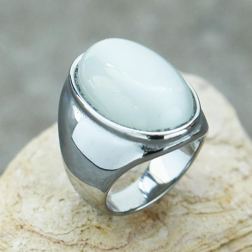 2025 Neuer Herrenring aus Edelstahl mit farbigem ovalem Edelstein Gothic Biker Hipster Schmuck für Männer Mann Geschenkidee