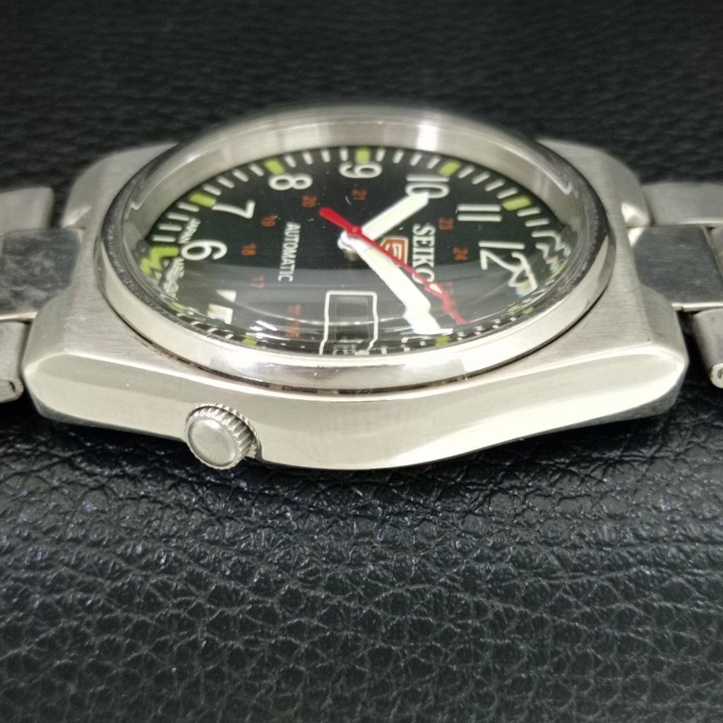 GENUINE VINTAGE SEIKO 5 AUTOMATIC JAPAN MENS GREEN COLOR DIAL WATCH a708595-1