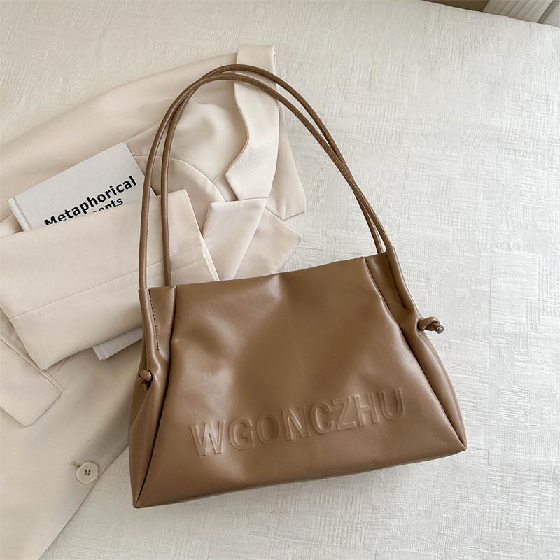 Fashionable Korean Style Underarm Bag For Spring And Summer Season With Large Capacity For Daily Commute