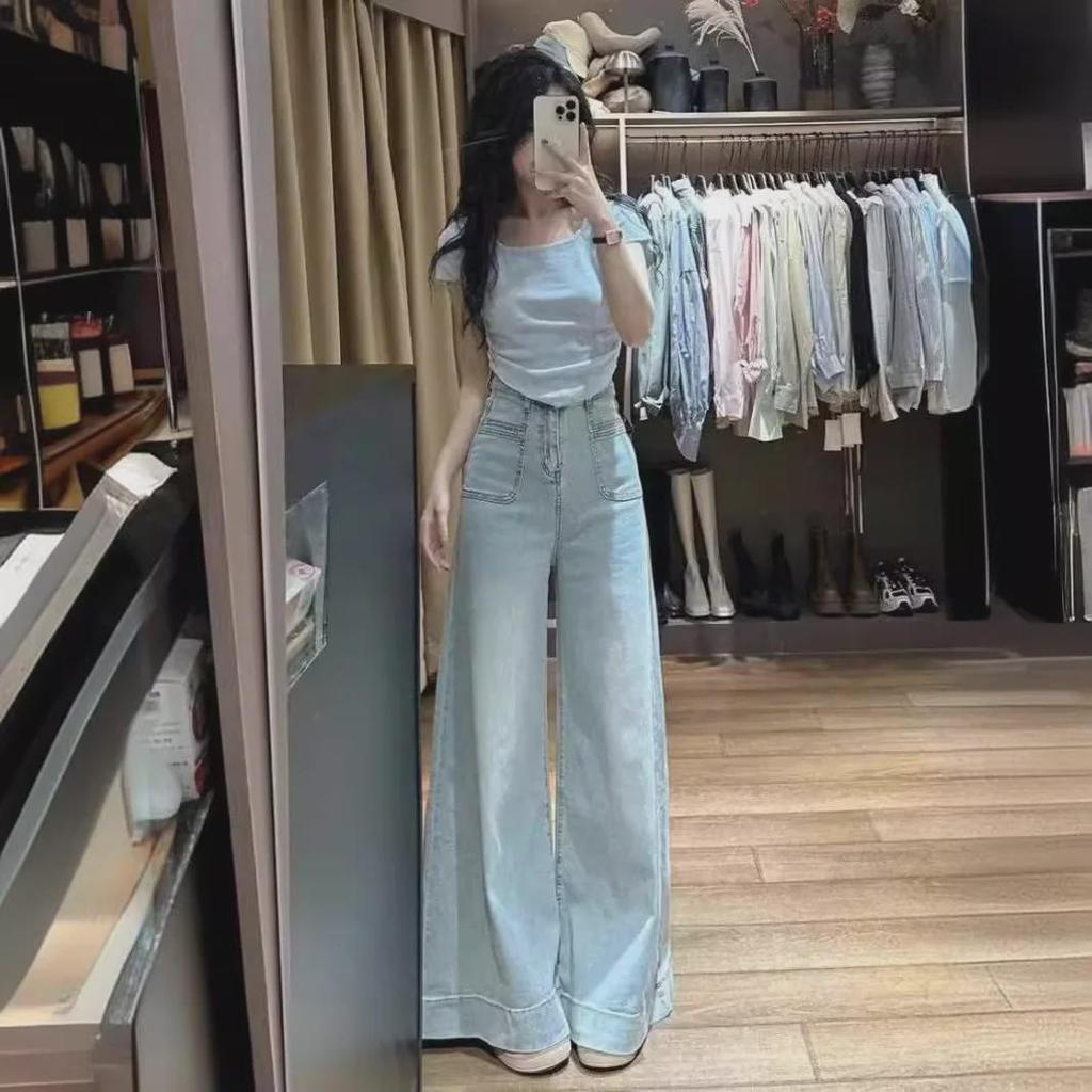 Women's High-Waisted Light Blue Wide-Leg Jeans - Spring/Summer 2024 Collection