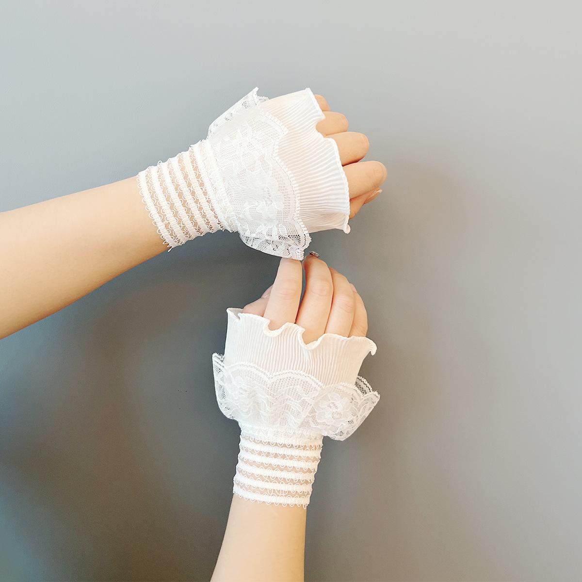 

Fake Sleeves For Women With Lace Trims For Clothing Sleeves, Sweater Sleeves, Fake Cuffs One Size білий
