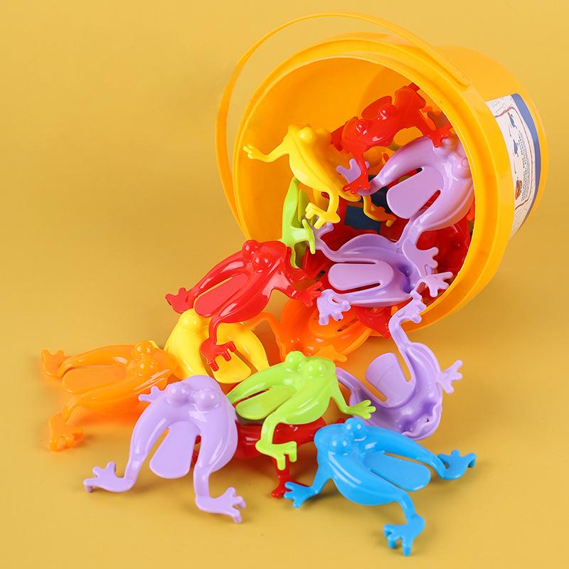 12Pcs Jumping Frogs Bounce Fidget Toys Novelty Action Figures Frog With Bucket Stress Reliever Toys For Children Birthday Gift