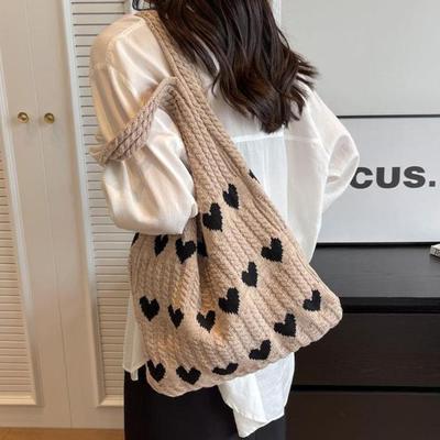 Knitted Love High Quality And Exquisite Woolen Handheld Shoulder Bag
