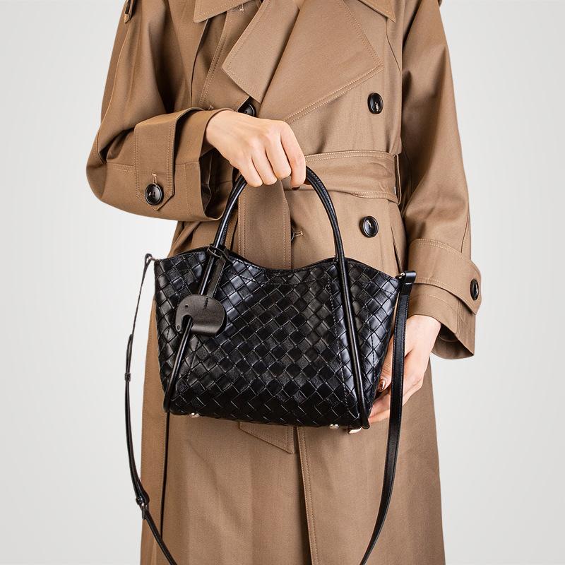 Leather Woven Pattern Tote Bag, Large Capacity, Versatile Hand-held Crossbody Women's Bag