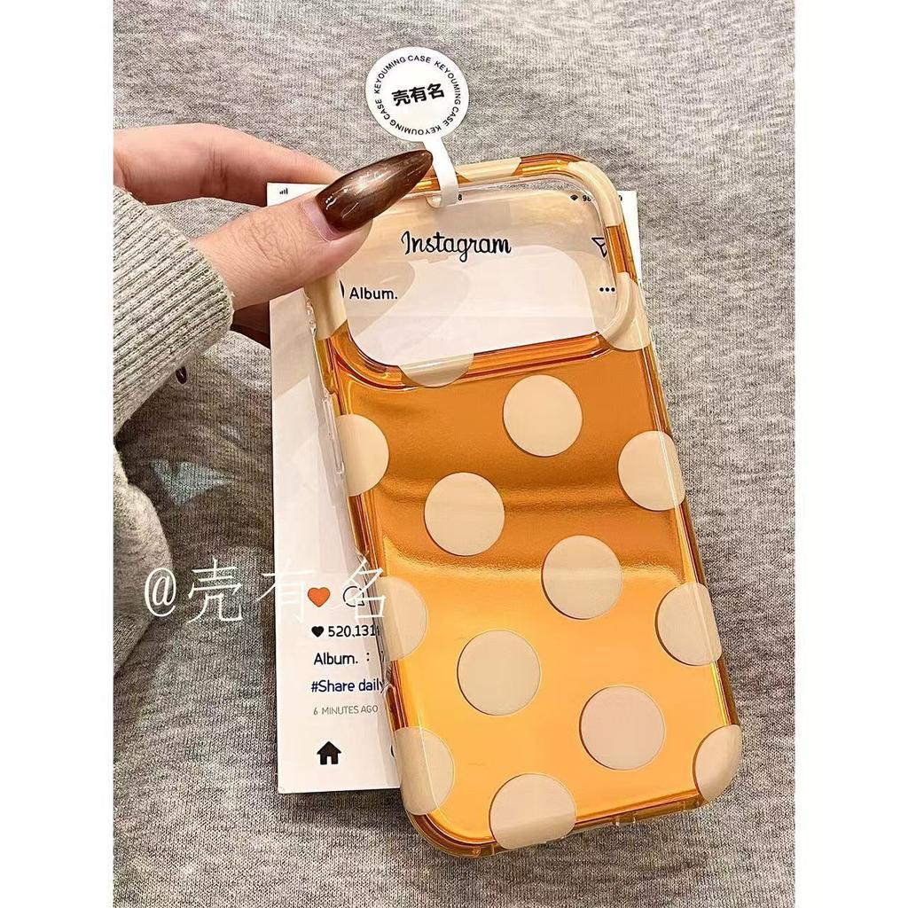 Korean Xingyu orange electroplated bottom full screen ins wind beige polka dot suitable for Apple 17 mobile phone case iPhone16/15