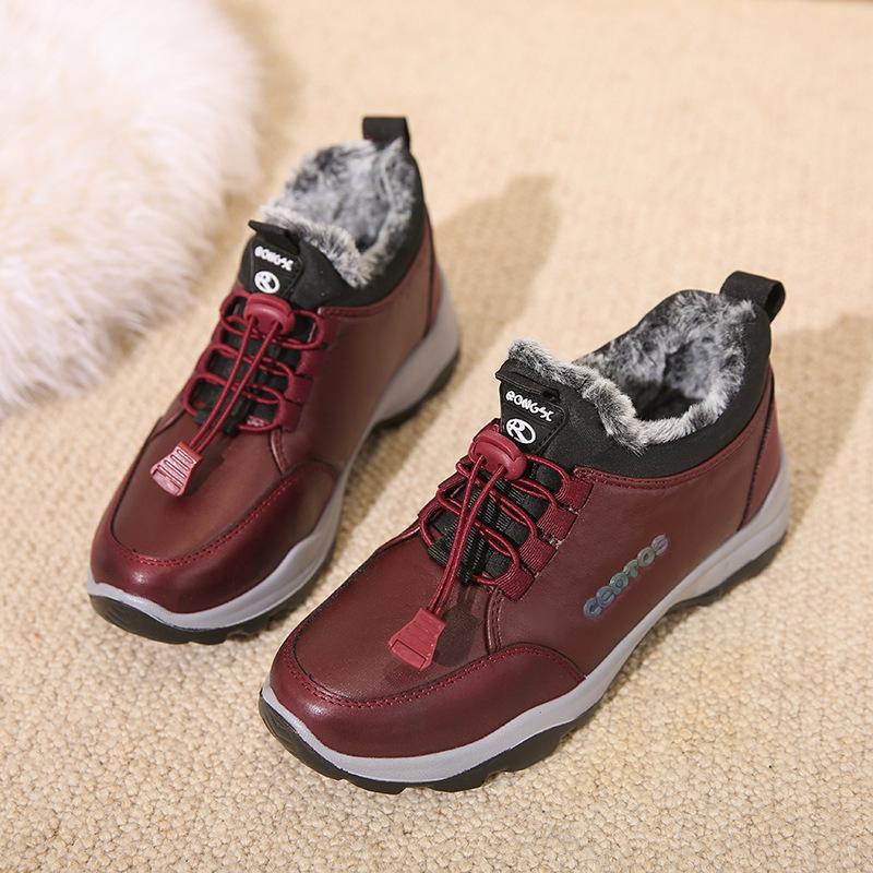 

Old Beijing cloth shoes women s velvet cotton shoes winter sports casual shoes thickened warm one pedal middle and old snow boots 41