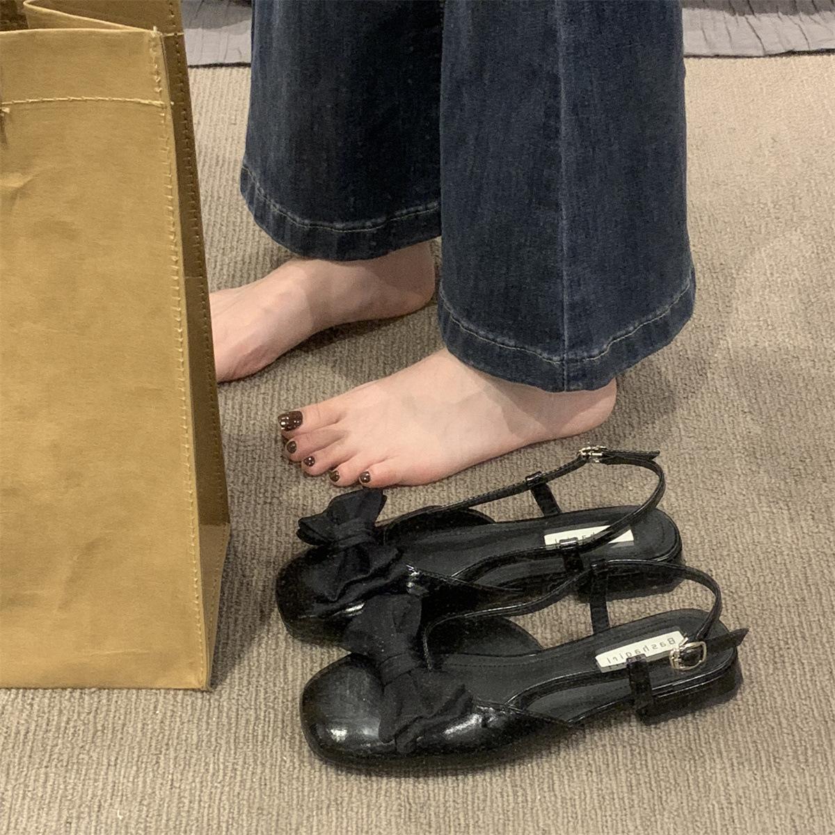 

Сказочные сандалии с юбками Женская обувь Весна и лето 2025 Новые туфли на толстом каблуке с бантом, с открытым носком, прохладные 40 чёрный