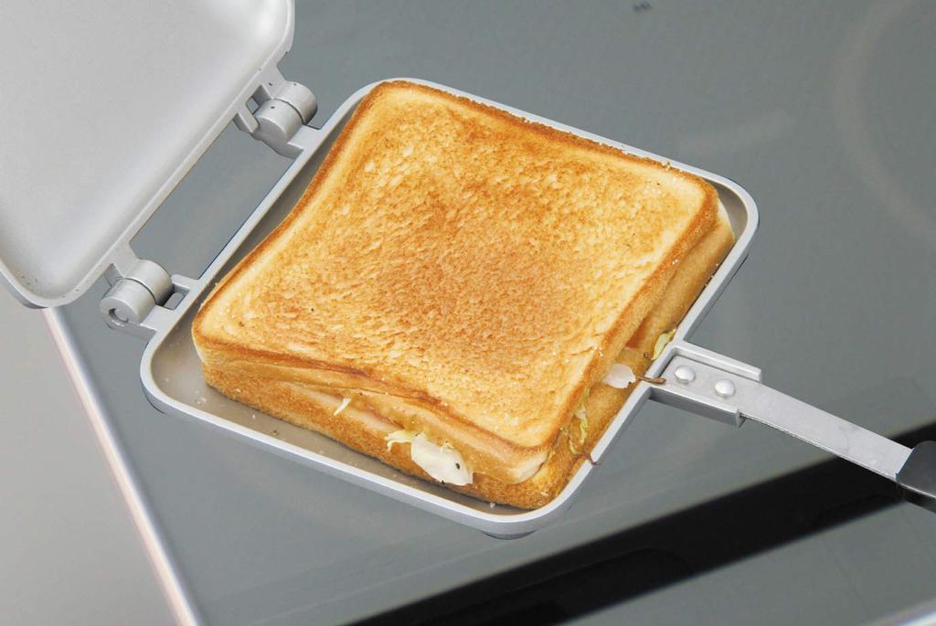 Big Swallow Crispy and Fluffy IH Hot Sandwich Maker, 200V Compatible, Model 6419, Approx. 353mm X 152mm X 36mm (including Handle)