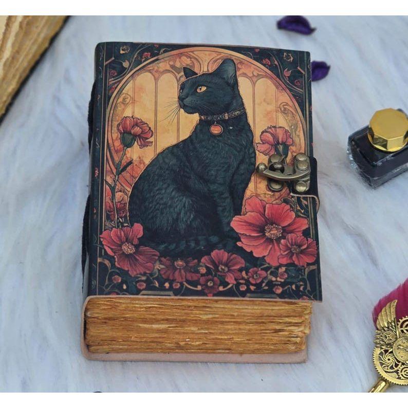 

Мистическая книга «Черный кот» | Блокнот из винтажной кожи ручной работы | Ведьмин гримуар | Готическая книга для записей с замком | Пустая книга теней для заклинаний 7 x 5 in
