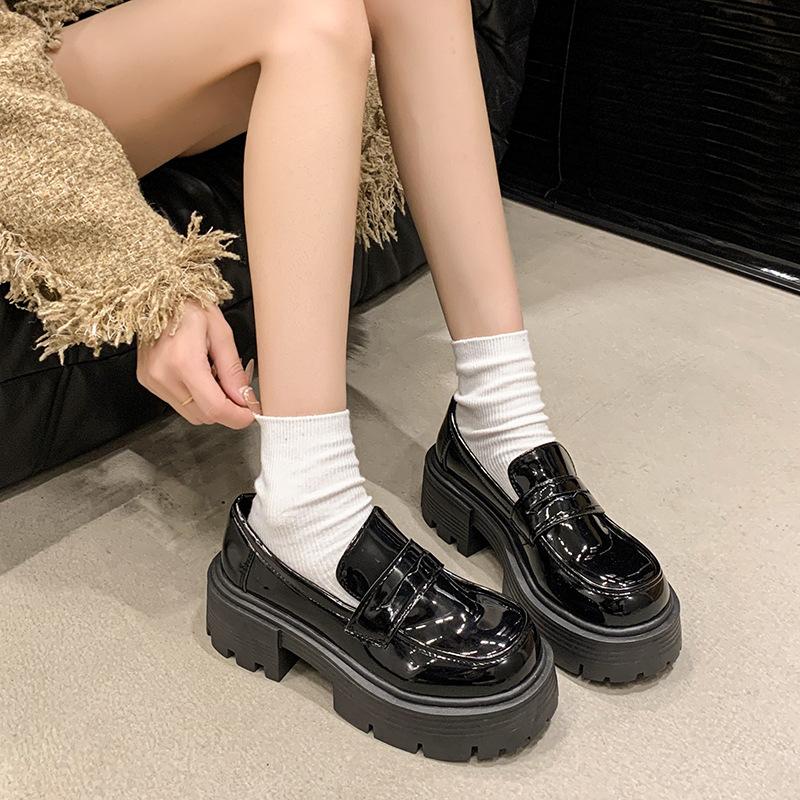 2025 new spring and autumn shoes versatile thick-soled one-pedal spring and autumn single shoes British style small leather shoes