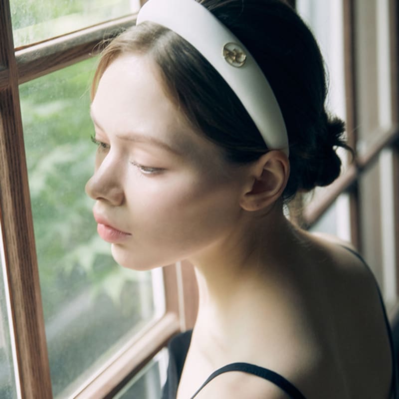 ANOETIC VOLUME SATIN HAIRBAND_WHITE
