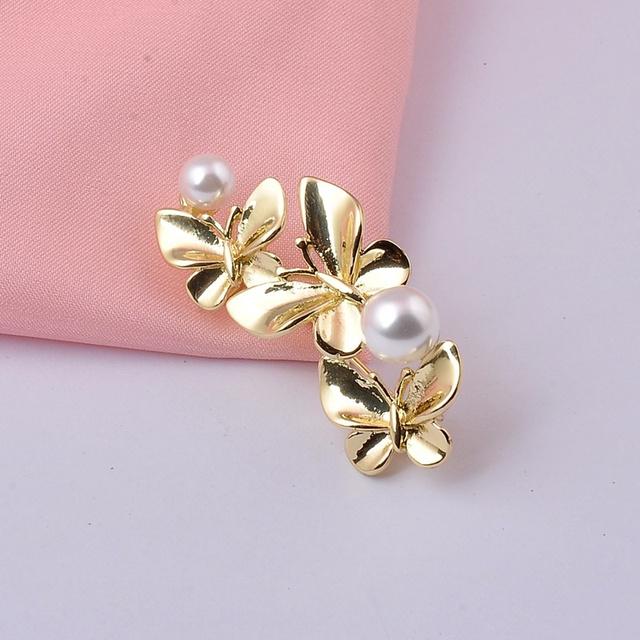 

Modish Fashionable High End Butterfly Pin Brooch Winter Coat Sweater Decorative Pins Popular BroochesFashion Jewelry