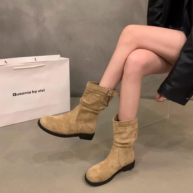 

Super fire! Korean small short boots women s pile boots 2025 new autumn and winter retro round head locomotive boots Martin boots 35